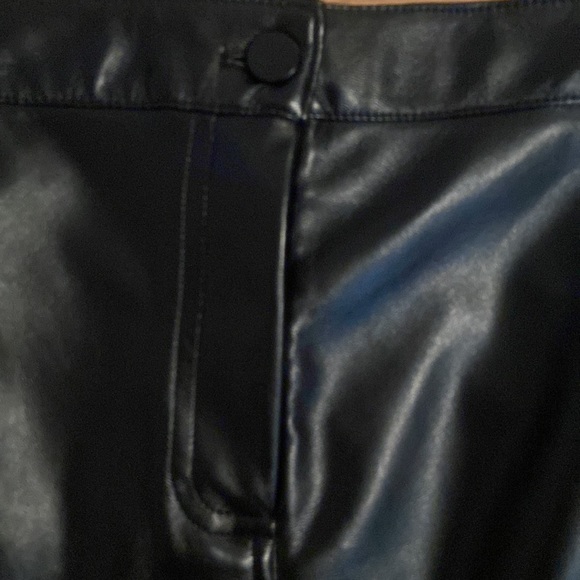 Pleather skirt - Picture 3 of 7